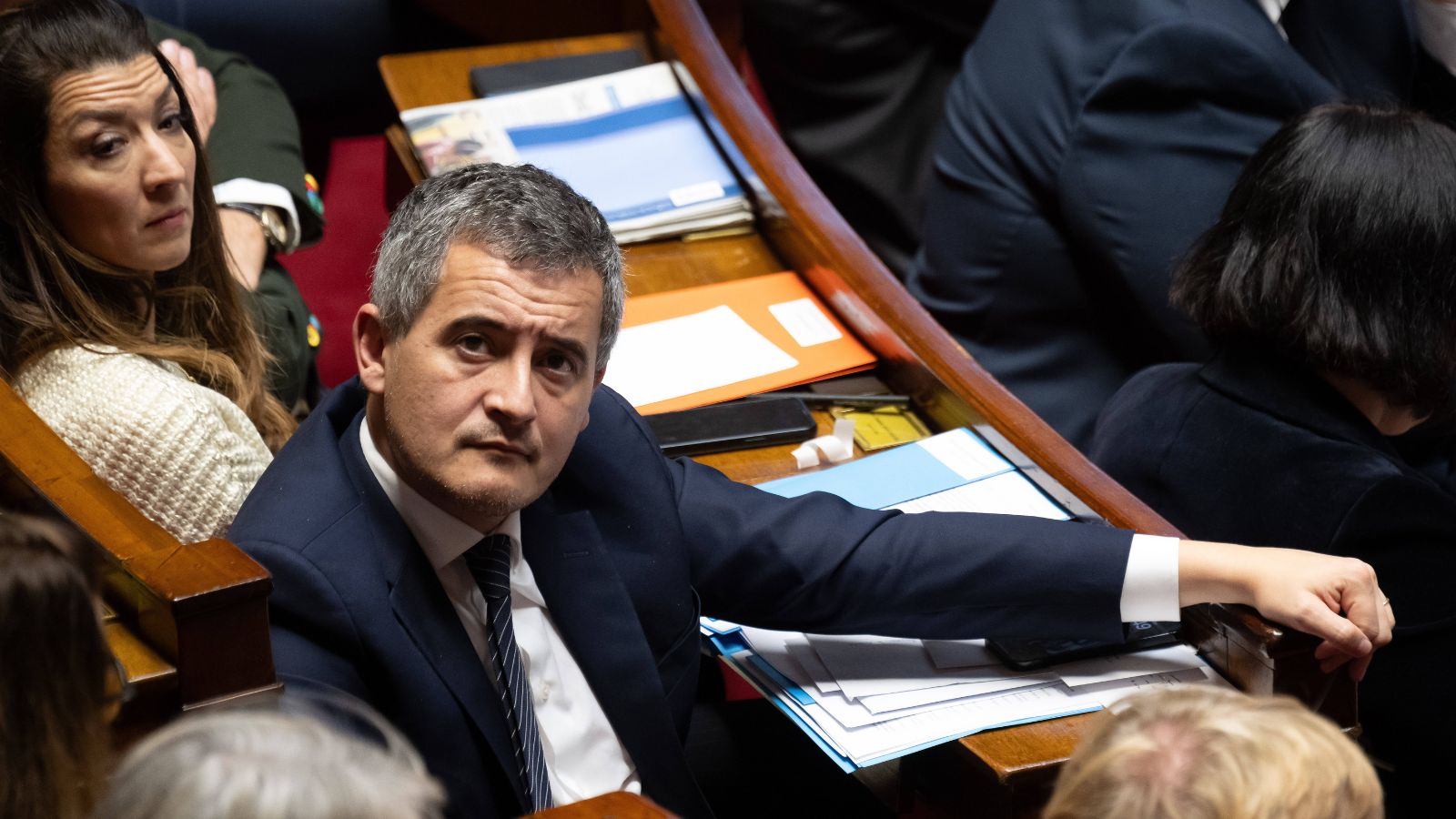 Qui Est Gérald Darmanin, L’homme Derrière La Glace Sans Tain De La ...